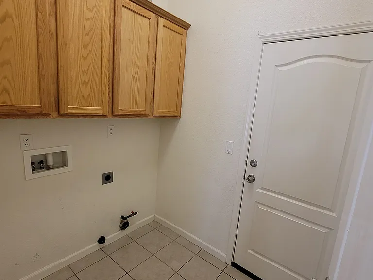2770 Beach River Dr — Photo 7