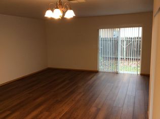 355 NE Cooper Dr, Grants Pass, OR 97526