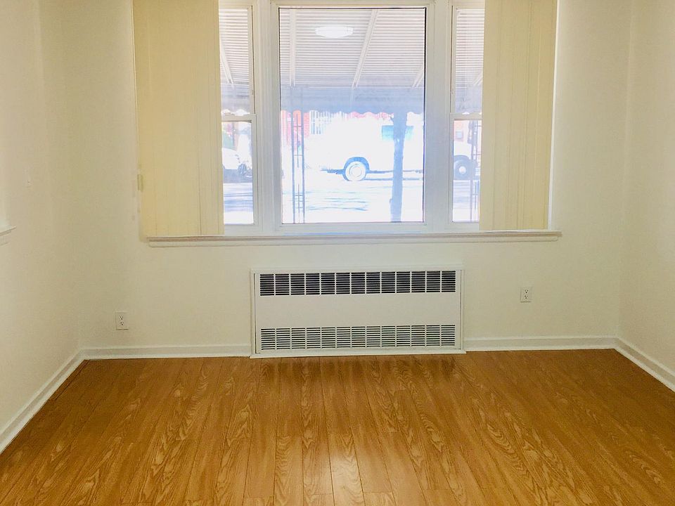 1st image of 2169 Ford St #1F