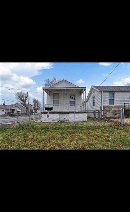 1st image of 9535 Longwood Ave