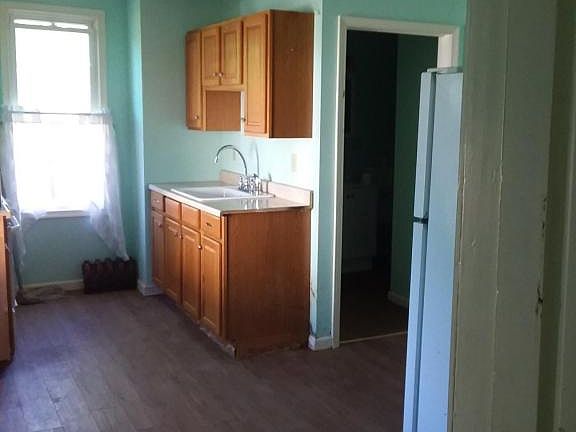 2nd image of 154 Hillside Ave