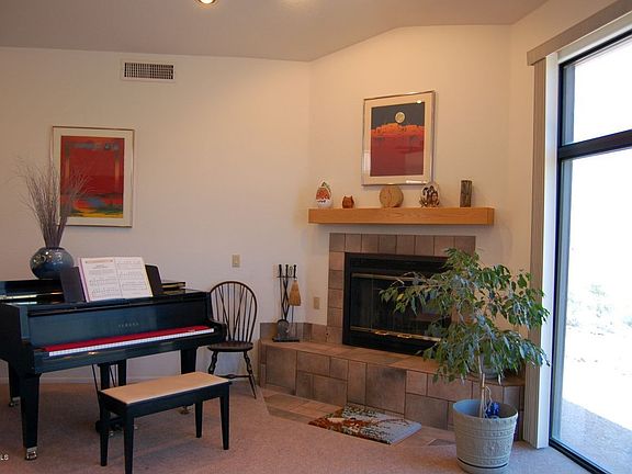 3rd image of 45239 N 16th St