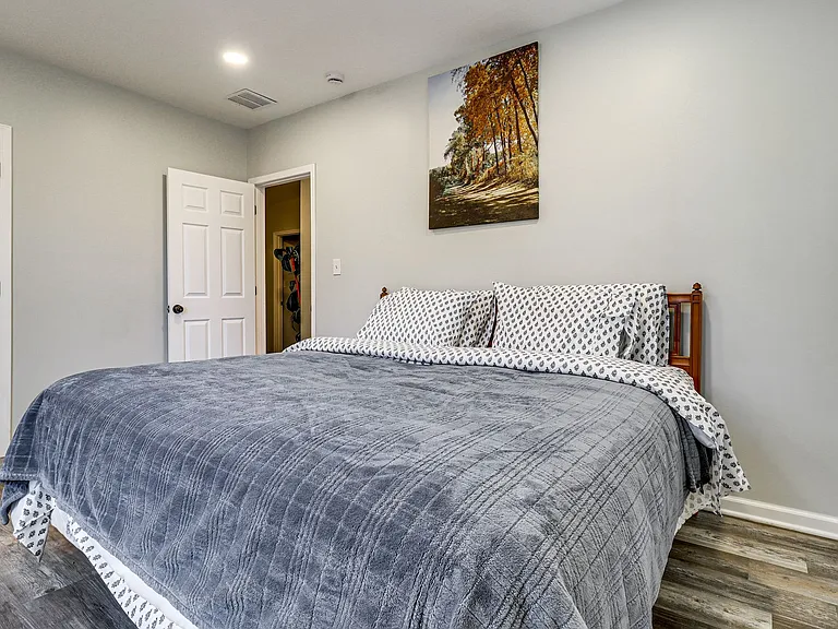 1466 Virginia Park Ave — Photo 20