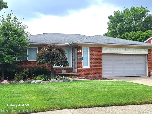 24917 Patricia Ave, Warren, MI 48091