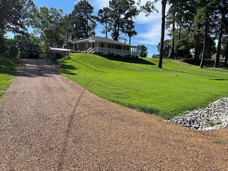 1625 Baptist Rd — Photo 2