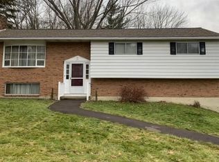 1524 Carnegie Dr, Vestal, NY 13850
