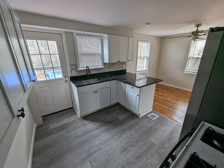 45 New Lexington Rd #45 — Photo 8