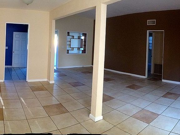 3rd image of 1410 Arbor Park Dr