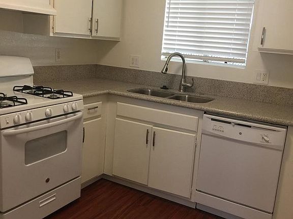 4th image of 13109 Kornblum Ave APT 4