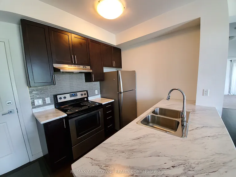 2490 Old Bronte Rd #205 — Photo 16