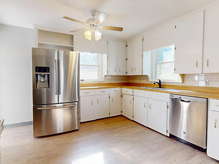224 Runn St — Photo 8