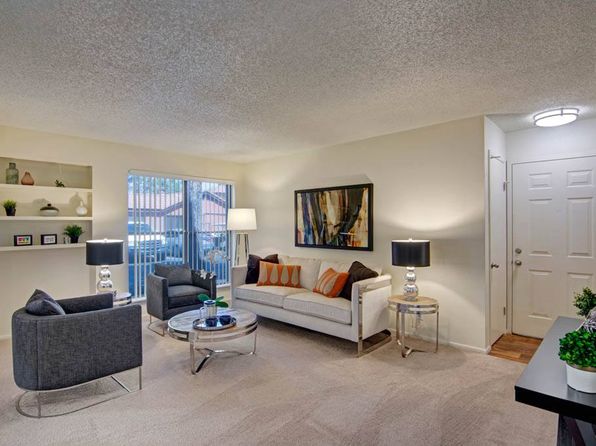 2529 W Cactus Rd #1056