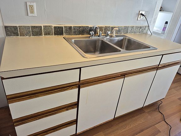 2nd image of 475 Center St Floor 2