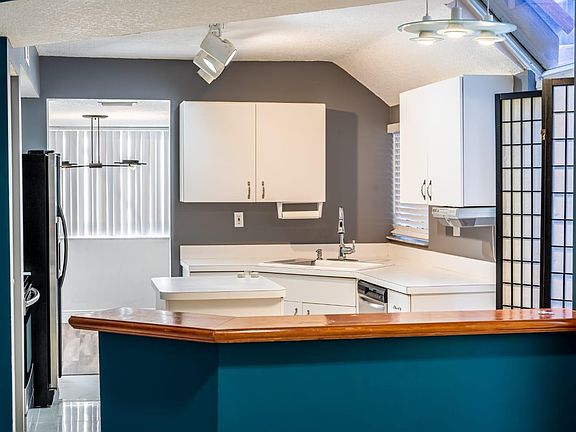 3rd image of 578 N University Dr #578