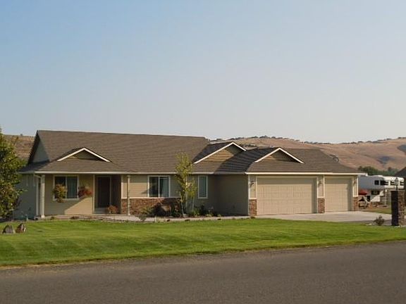 2nd image of 13820 Cottonwood Creek Blvd