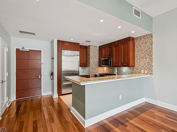 4th image of 8100 River Rd #210