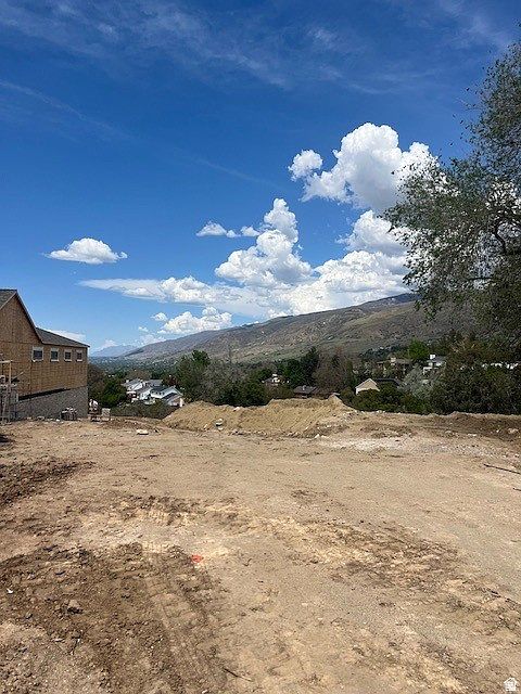 1st image of 795 E Abby Ln