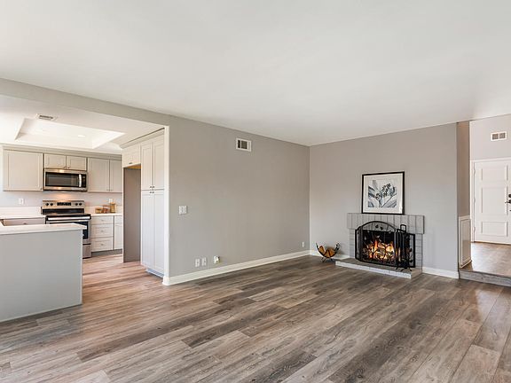 2nd image of 1106 N Gracia St