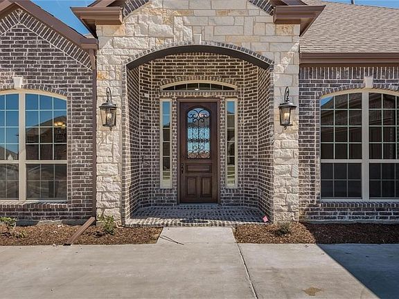 3rd image of 7904 Graystone Dr