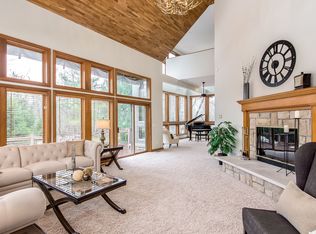 9761 Erin Woods Dr, Dublin, OH 43017