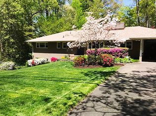 3705 Whispering Ln, Falls Church, VA 22041