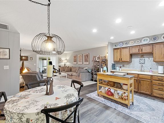 5th image of 3151 Kerry Dr