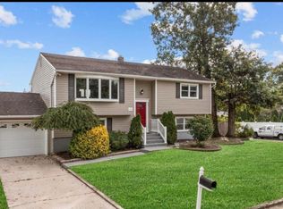 300 Morningside St, Toms River, NJ 08757