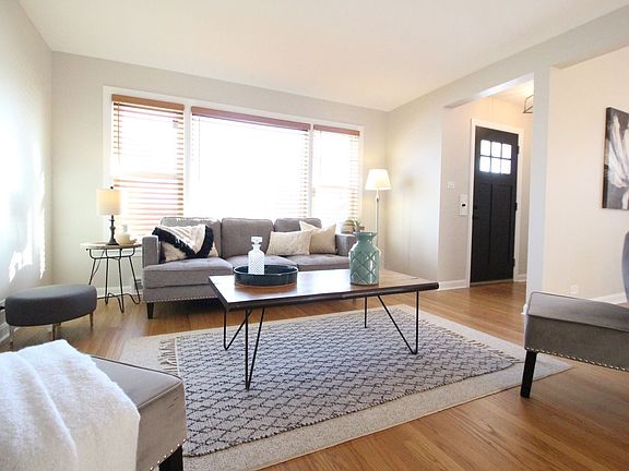 4th image of 1210 Community Dr