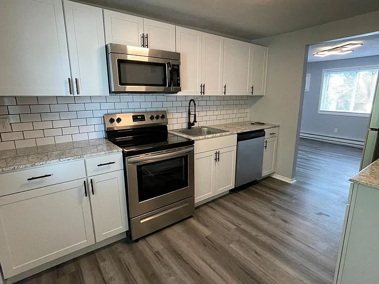 512 Hawley Ave #3 — Photo 3
