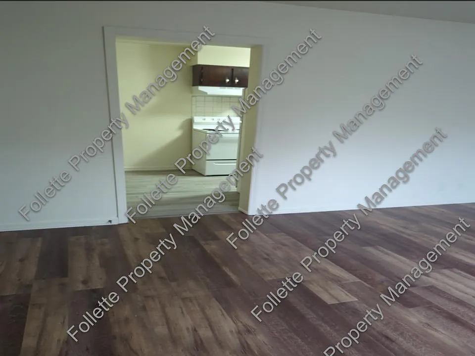 2 bed, 800 sqft, $800 — Photo 1