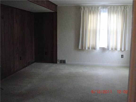 4th image of 17 Belmont Pl