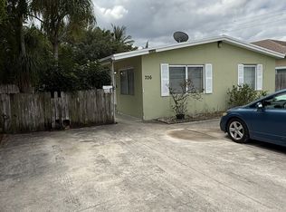 706 W Branch St APT 1, Lantana, FL 33462
