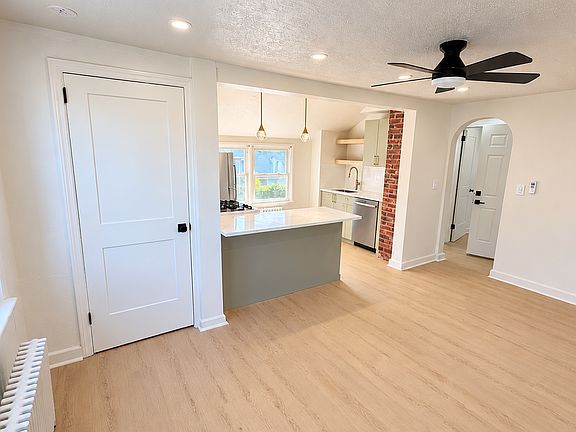 4th image of 138 Atlantic Ave #2