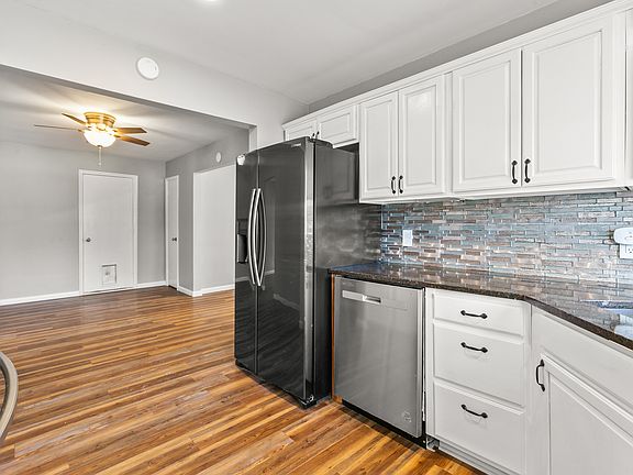 4th image of 5635 Cedar St