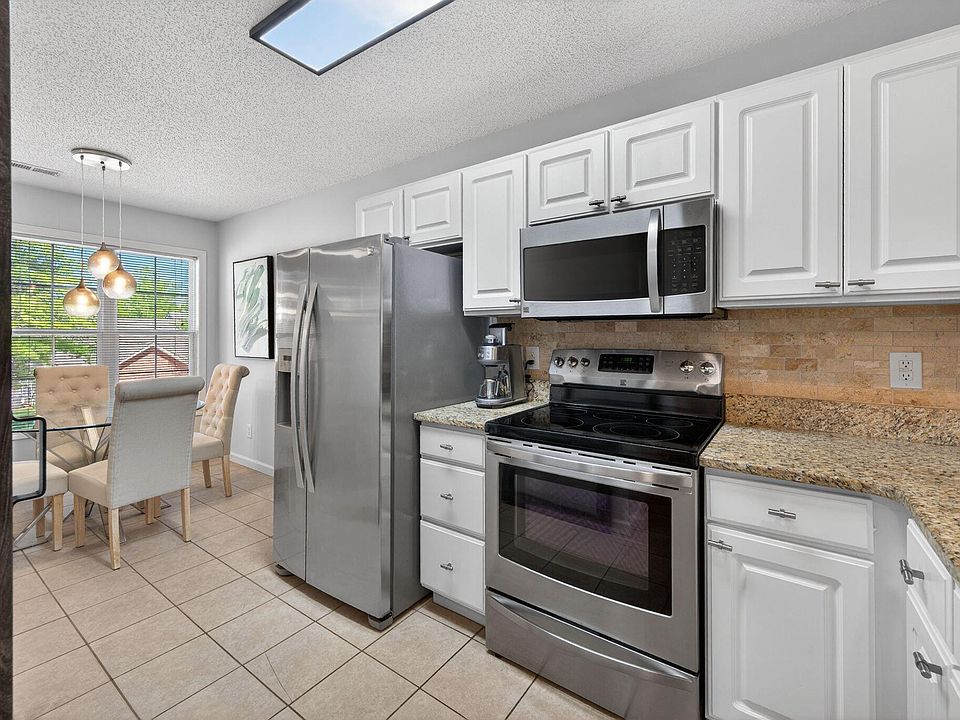 1st image of 2400 Huntscroft Ln APT 202