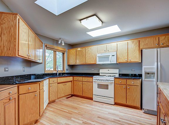 5th image of 7713 Northfield Ln