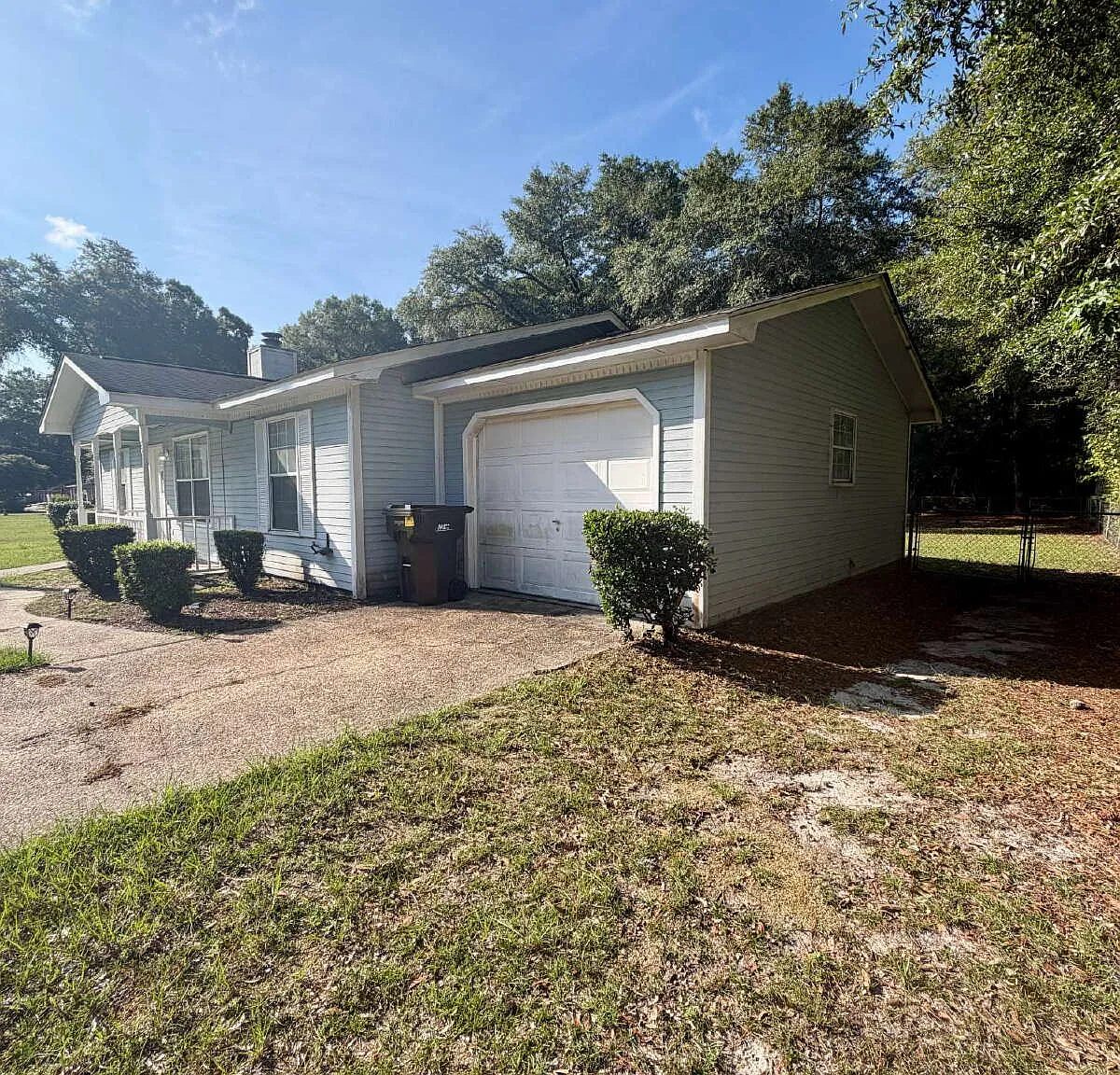 3 bed, 2.0 bath, $1,200 — Photo 2