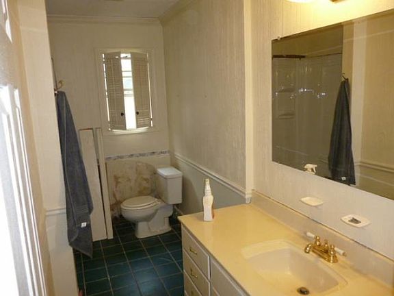 4th image of 211 Merrywood Ln