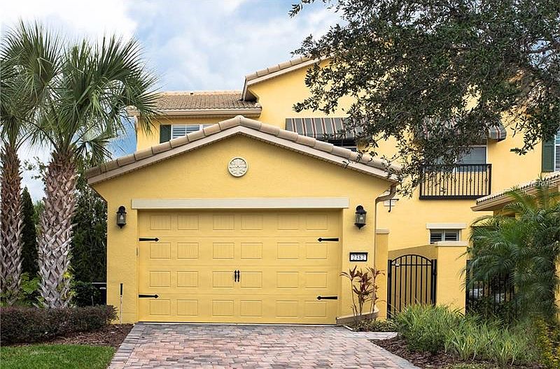 1st image of 2382 Palm Tree Dr