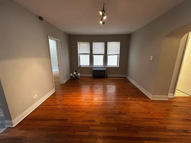 3922 N Milwaukee Ave — Photo 8