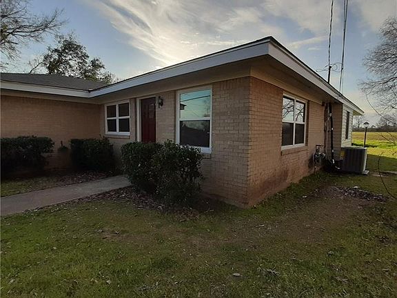 3rd image of 122 Sylvan Dr