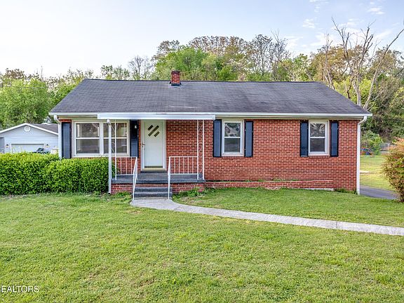 2nd image of 2382 Wildwood Rd