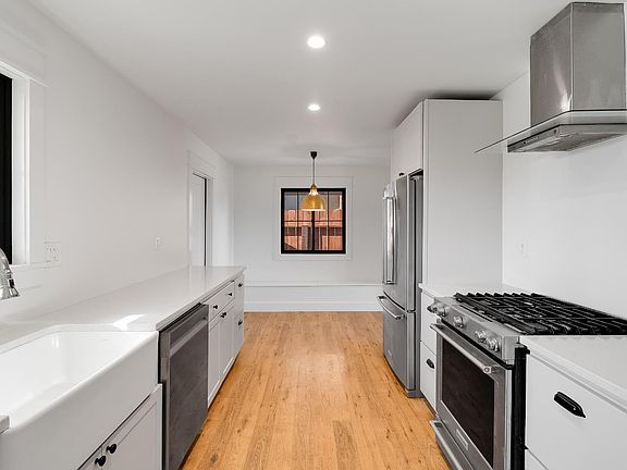 2nd image of 180 Sierra Avenue