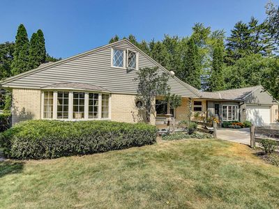 512 Heidel Rd, Thiensville, WI, 53092