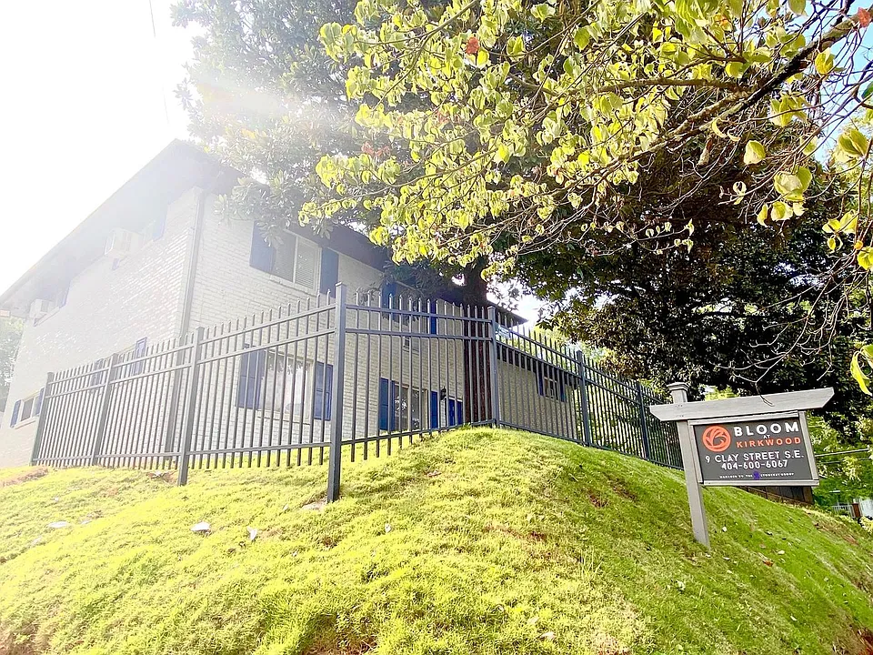 9 Clay St SE
