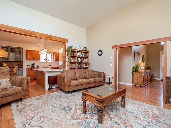 5th image of 6820 Sheffield Way