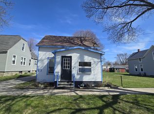 284 3rd St, Manistee, MI 49660