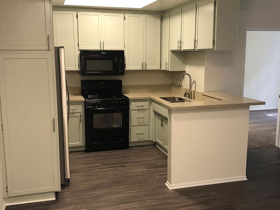 1st image of 1545 Amherst Ave APT 206