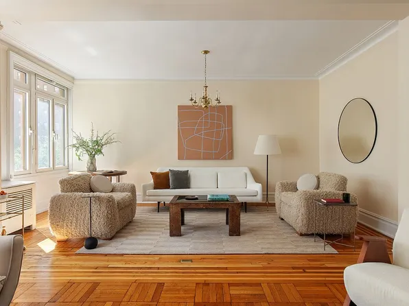 895 W End Ave APT 3B, Manhattan, NY 10025