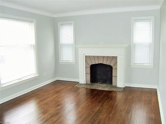 3rd image of 6112 Parkridge Ave